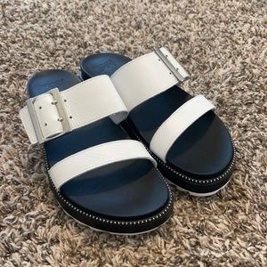 Sorel Roaming Buckle Slide Sandal